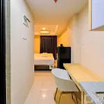 Cozy And Comfort Living Studio De Prima Apartment By Travelio
