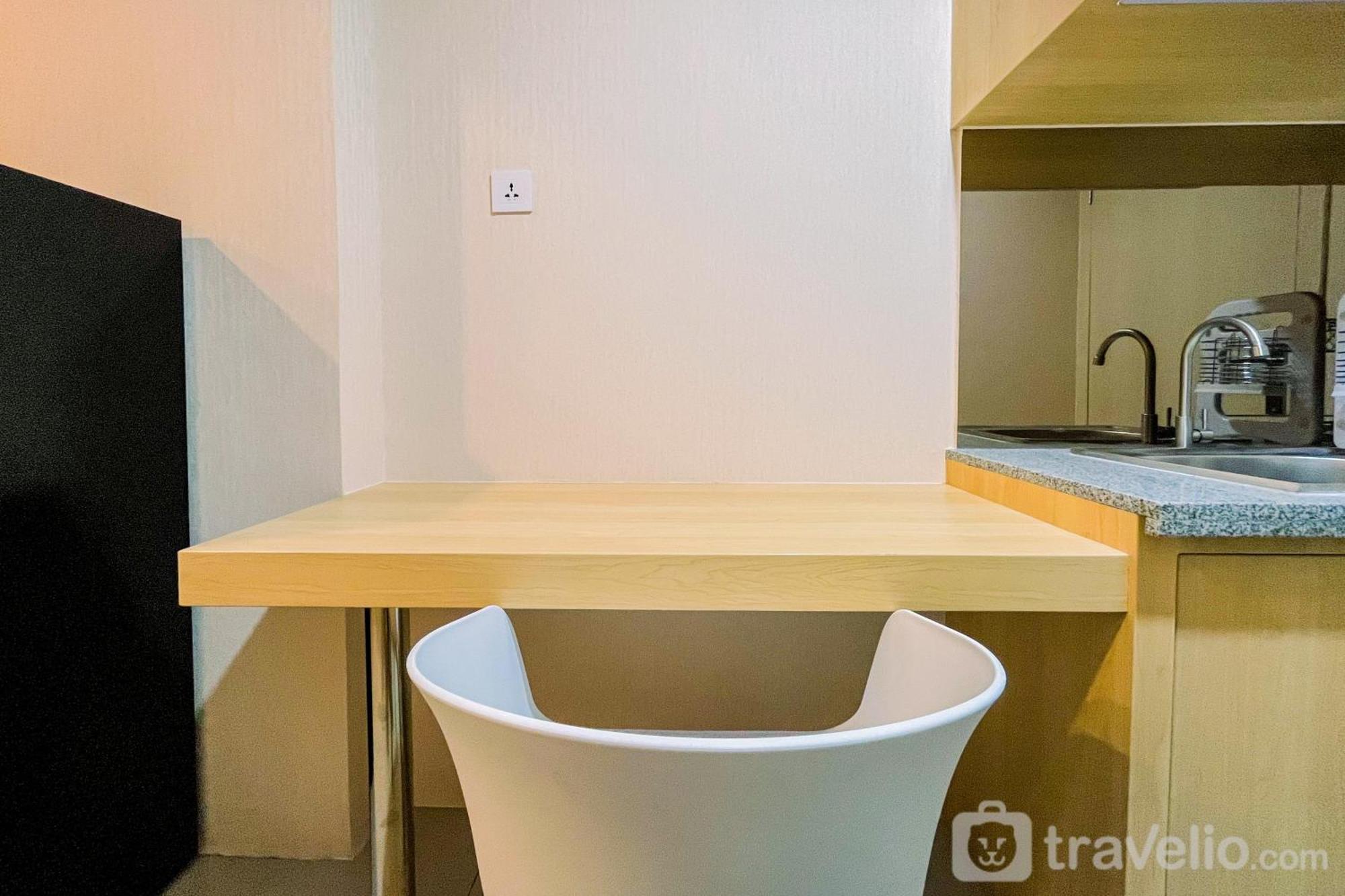 Cozy And Comfort Living De Prima By Travelio